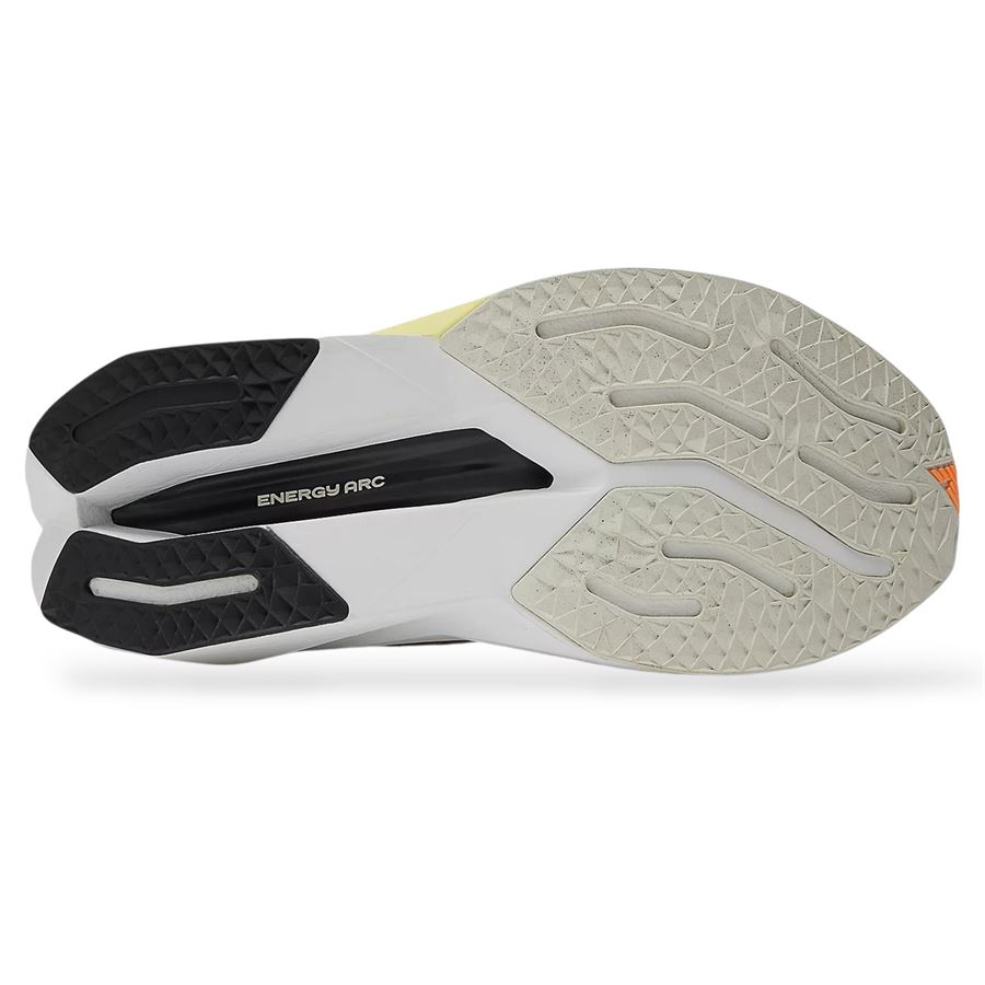 FuelCell SuperComp Trainer v3 scarpe da running uomo New Balance | MRCXCA4